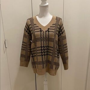 TAHARI brown & black v-neck sweater small